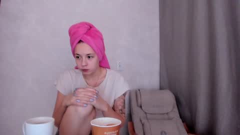 Snapshot of why_again_me chatting on January 30, 2025, 2:36 pm Veronica online show from January 30, 2025, 2:36 pm