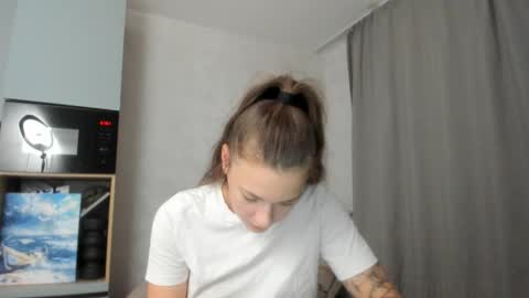 Snapshot of why_again_me chatting on September 12, 2025, 6:52 pm Veronica online show from September 12, 2025, 6:52 pm