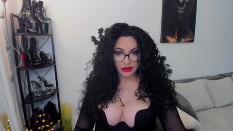 Snapshot of wicked_hilde chatting on February 8, 2025, 8:31 am Milf Amy online show from February 8, 2025, 8:31 am