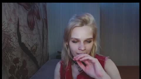 Snapshot of wicky_hey chatting on March 1, 2025, 3:21 am Victoria online show from March 1, 2025, 3:21 am