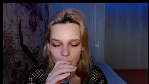 Snapshot of wicky_hey chatting on September 23, 2025, 3:09 am Victoria online show from September 23, 2025, 3:09 am