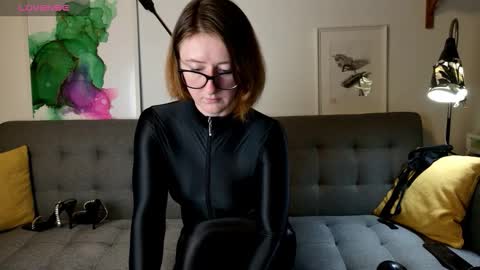 Snapshot of wild_peony chatting on September 14, 2025, 5:12 pm wild_peony online show from September 14, 2025, 5:12 pm