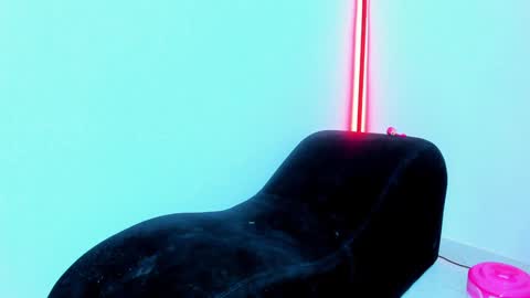 Snapshot of wild_sex_x chatting on January 7, 2025, 7:31 am LUCIA VS 2 COCKS online show from January 7, 2025, 7:31 am