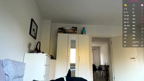 Snapshot of wildahankin chatting on September 28, 2025, 7:03 am Mia online show from September 28, 2025, 7:03 am