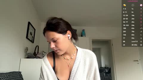 Snapshot of wildahankin chatting on October 11, 2025, 7:07 am Mia online show from October 11, 2025, 7:07 am