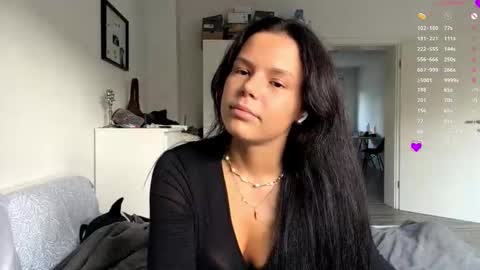 Snapshot of wildahankin chatting on November 2, 2025, 3:03 pm Mia online show from November 2, 2025, 3:03 pm