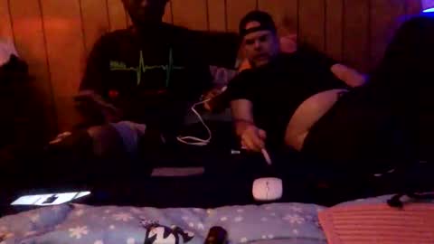 wildbboneatl online show from December 23, 2025, 8:01 am