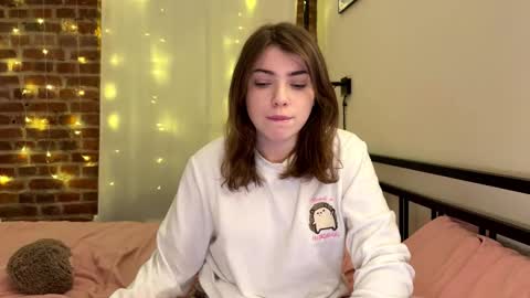 Lina online show from December 21, 2025, 5:53 pm