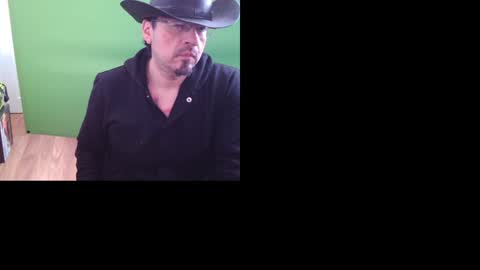 Snapshot of wildealexyz chatting on December 5, 2024, 5:06 pm WildeAlex online show from December 5, 2024, 5:06 pm