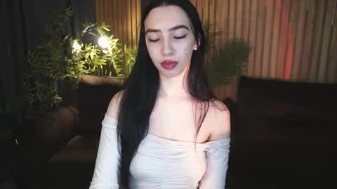 Alena online show from November 7, 2025, 7:19 am