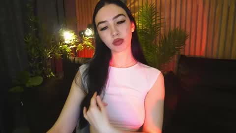 Alena online show from November 17, 2025, 6:41 am