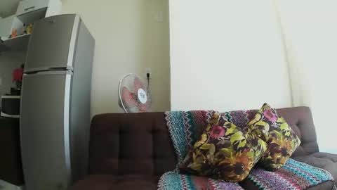 Wild Strawberry online show from March 2, 2025, 7:34 pm