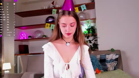 Anna online show from September 26, 2025, 3:16 pm