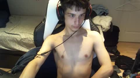 willfro_ online show from October 19, 2025, 1:39 am