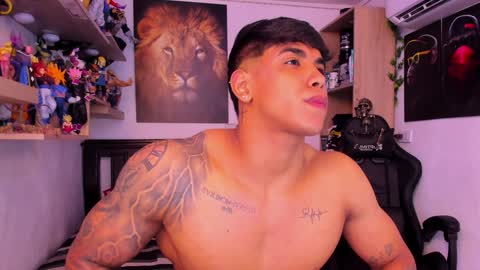 Snapshot of william_dracko9 chatting on December 9, 2024, 7:28 am Dracko online show from December 9, 2024, 7:28 am