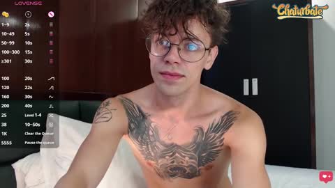 Snapshot of william_henry_a chatting on December 26, 2024, 9:22 am William online show from December 26, 2024, 9:22 am