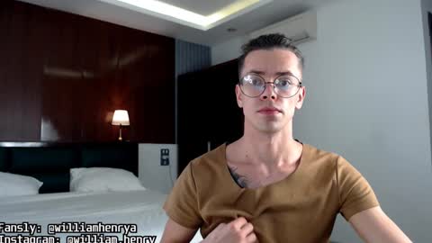 Snapshot of william_henry_a chatting on January 14, 2025, 3:43 am William online show from January 14, 2025, 3:43 am