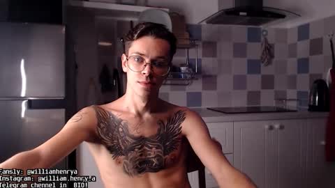 Snapshot of william_henry_a chatting on September 23, 2025, 12:19 pm William online show from September 23, 2025, 12:19 pm