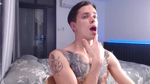 Snapshot of william_henry_a chatting on October 6, 2025, 11:29 am William online show from October 6, 2025, 11:29 am