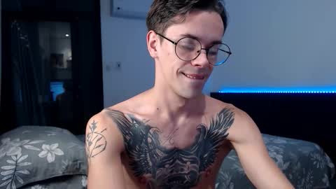 Snapshot of william_henry_a chatting on October 9, 2025, 10:24 am William online show from October 9, 2025, 10:24 am