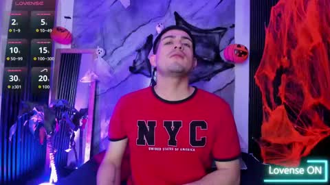 Snapshot of william_steel_ chatting on October 7, 2025, 11:29 am William Steel online show from October 7, 2025, 11:29 am