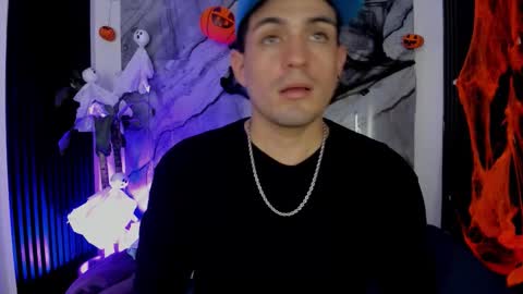 Snapshot of william_steel_ chatting on October 22, 2025, 4:24 am William Steel online show from October 22, 2025, 4:24 am