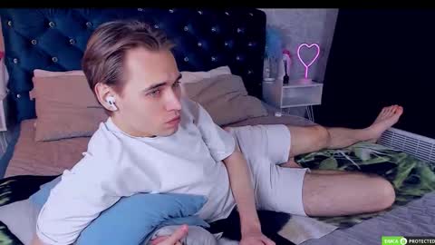 William online show from September 20, 2025, 3:07 am