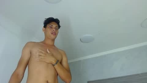 Wiltom online show from November 13, 2025, 3:38 am