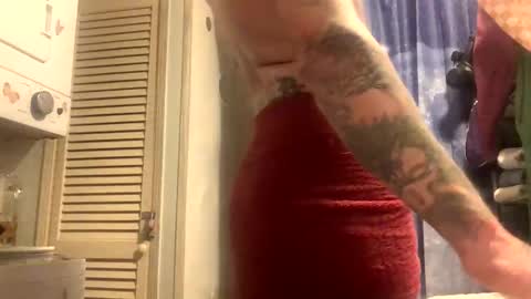 Snapshot of wiltryanything2x chatting on November 11, 2025, 2:00 am Will online show from November 11, 2025, 2:00 am