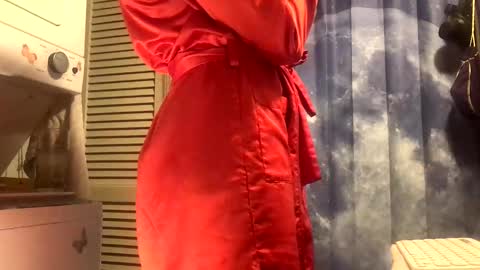 Snapshot of wiltryanything2x chatting on November 20, 2025, 9:20 am Will online show from November 20, 2025, 9:20 am