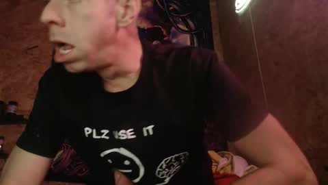 Snapshot of wimsev913259 chatting on October 26, 2025, 6:41 am wimozz80 online show from October 26, 2025, 6:41 am