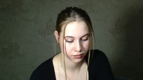 Snapshot of wira_witch chatting on December 5, 2024, 4:01 pm wira_witch online show from December 5, 2024, 4:01 pm