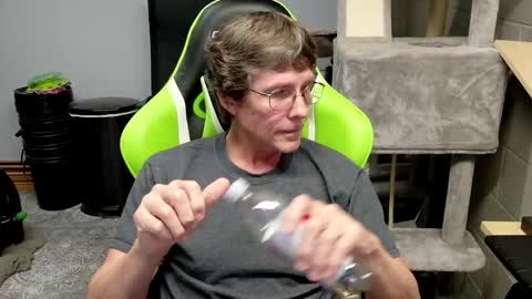 wirehead1970 online show from December 3, 2025, 1:46 am