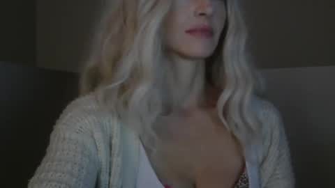 WishGoddes online show from October 19, 2025, 7:14 pm