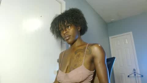 Snapshot of wishhwashy22 chatting on December 28, 2024, 5:55 am Chanel online show from December 28, 2024, 5:55 am