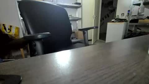 wnhz27 online show from October 23, 2025, 11:24 pm