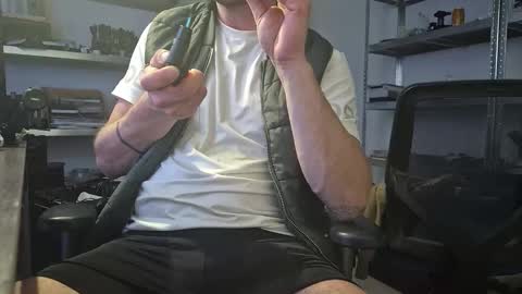 wnhz27 online show from November 22, 2025, 2:10 am