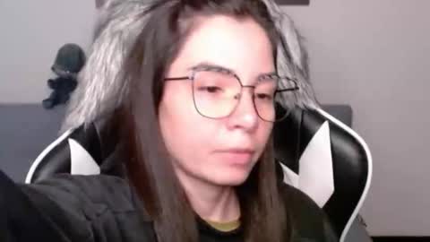 Alex online show from November 19, 2025, 2:11 am