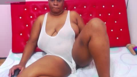 Snapshot of wonderfuldiana chatting on February 8, 2025, 3:30 am online show from February 8, 2025, 3:30 am