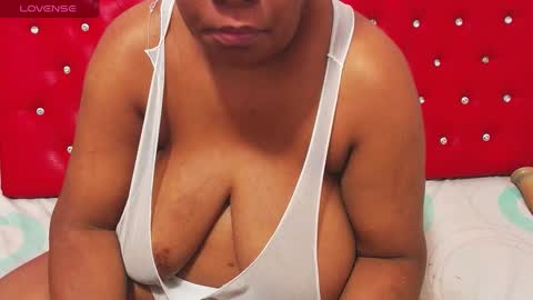 Snapshot of wonderfuldiana chatting on September 13, 2025, 11:48 pm online show from September 13, 2025, 11:48 pm