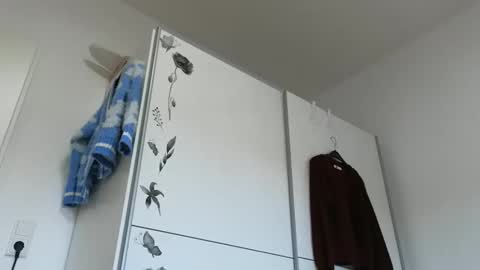 Wondergirl online show from October 2, 2025, 7:59 am