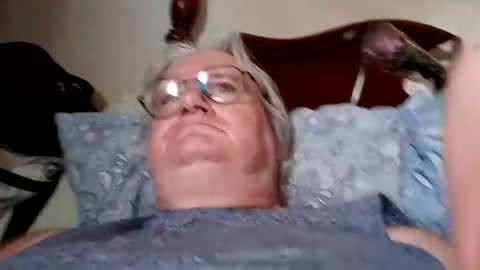 woodpecker115 online show from January 28, 2025, 7:21 pm