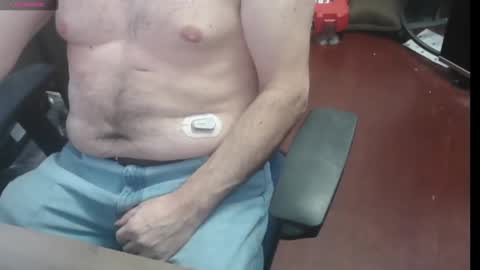 woodworker6473 online show from February 5, 2025, 6:59 pm