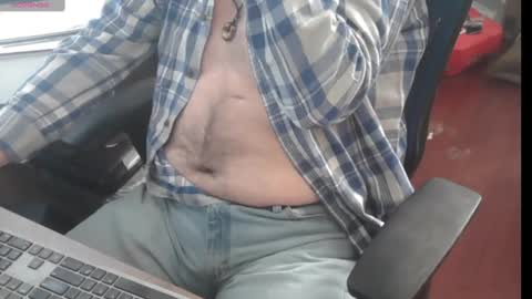 woodworker6473 online show from March 7, 2025, 2:01 pm