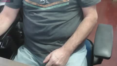 woodworker6473 online show from November 3, 2025, 12:50 pm