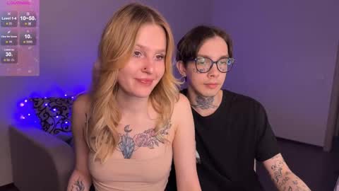 Snapshot of worldofllove chatting on January 17, 2025, 10:56 pm Arnika and Simon online show from January 17, 2025, 10:56 pm