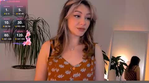 Snapshot of worldsbaby chatting on October 11, 2025, 4:44 am worldsbaby online show from October 11, 2025, 4:44 am