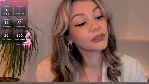 Snapshot of worldsbaby chatting on October 16, 2025, 1:45 pm worldsbaby online show from October 16, 2025, 1:45 pm