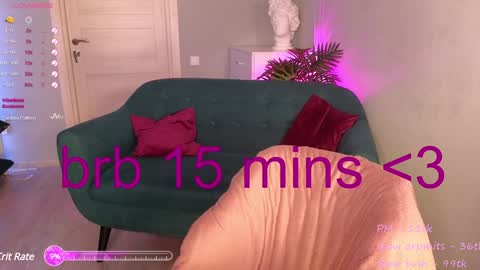 Snapshot of wow_luvng chatting on December 17, 2024, 6:09 pm Rebecy online show from December 17, 2024, 6:09 pm