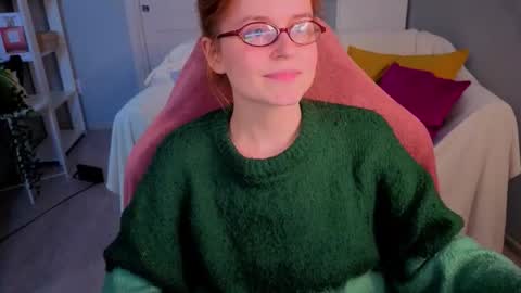 Snapshot of wow_luvng chatting on September 28, 2025, 2:00 pm Rebecy online show from September 28, 2025, 2:00 pm